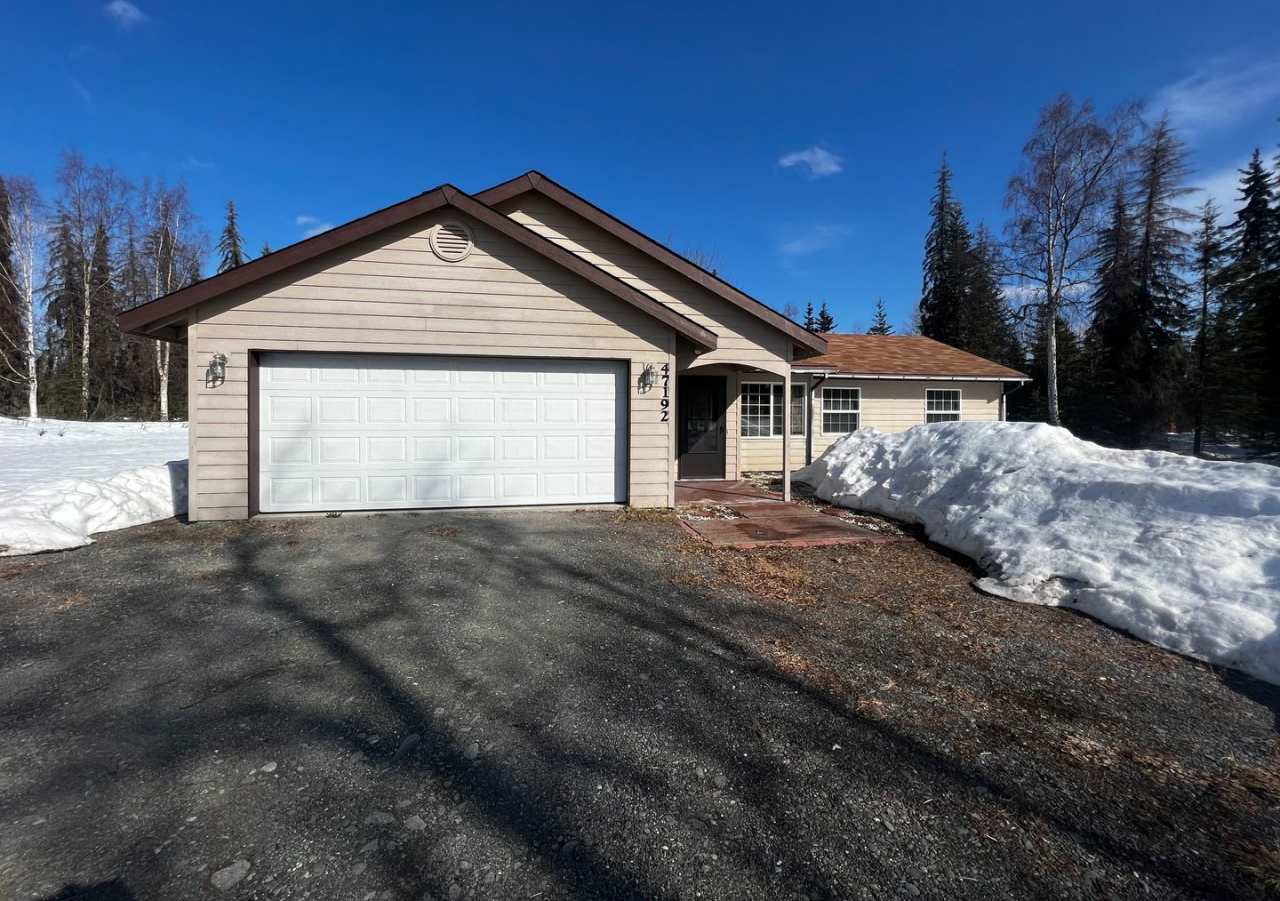 YEAR ROUND RANCH HOME