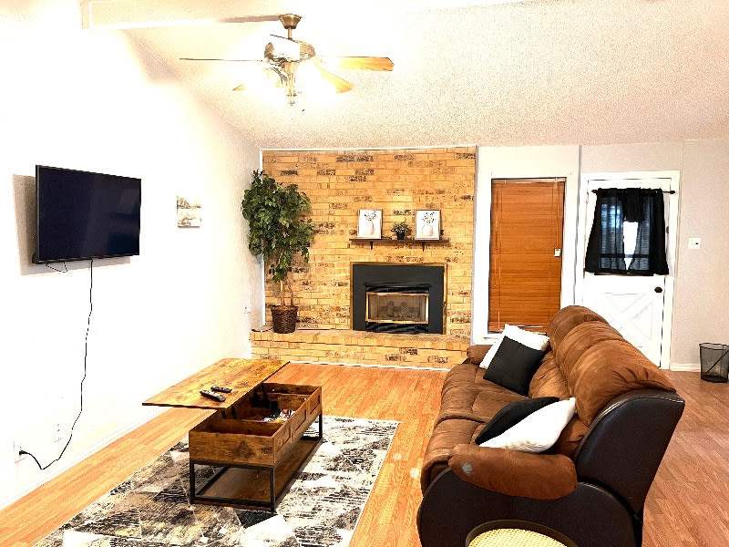 3233 Bordeaux Street