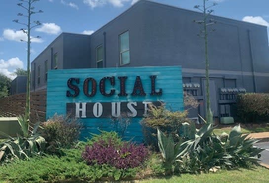 Social House