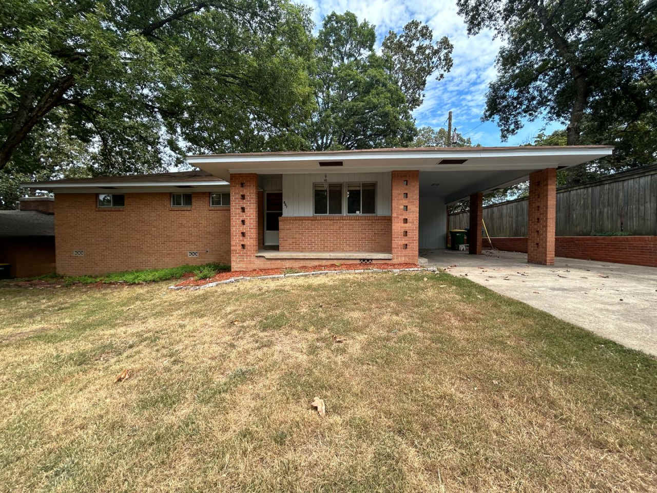 Call Property Manager Tonia Rollins at (501)626-9917 for more information