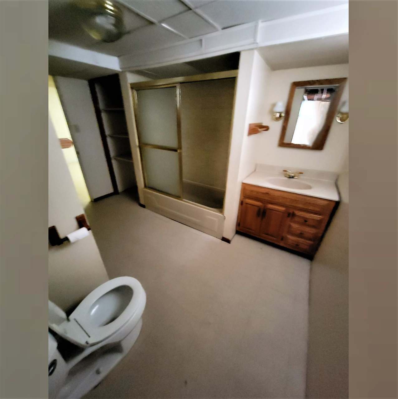 8922 Schneider Avenue