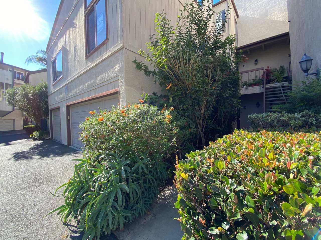 Spacious 2 Bedroom/ 2 Bath in the Highly Desired Tropical Setting of Windsong Cove Community of Carlsbad