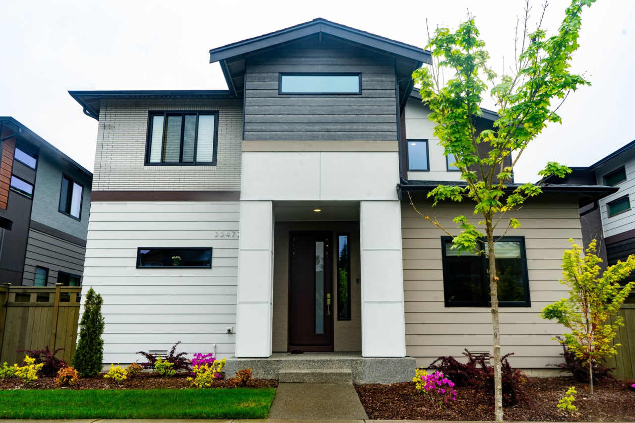 Stunning Black Diamond home-Ten Trails (Pinewood Plan) - Available Early to Mid June