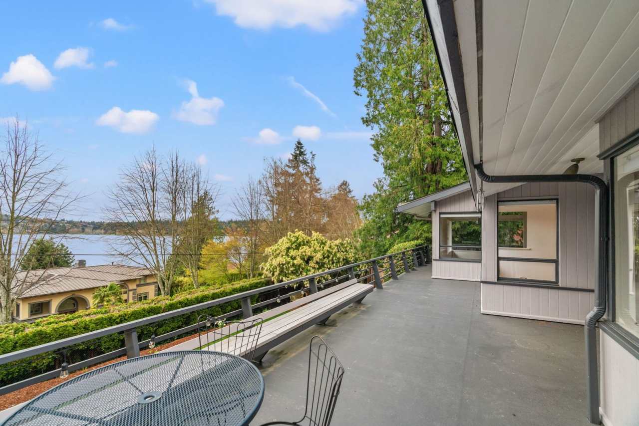 5Bd/2.75Ba Mercer Island House