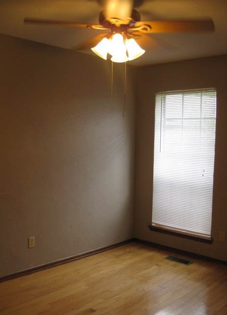 Beautiful Three Bedroom in North Norman with Storm Shelter!!!!