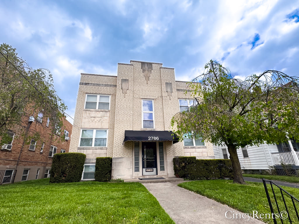 2786 Observatory Ave