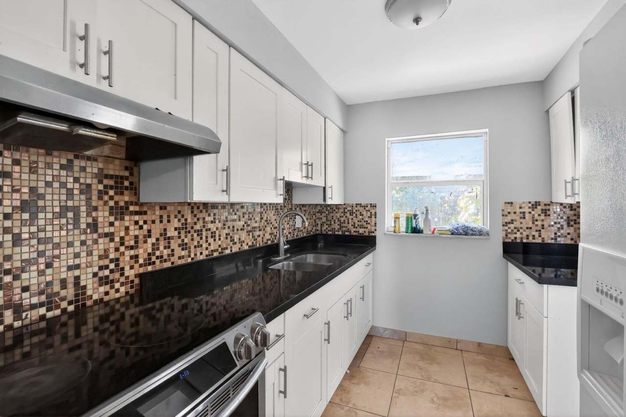 4810 NW 19th Street, Lauderhill, FL 33313