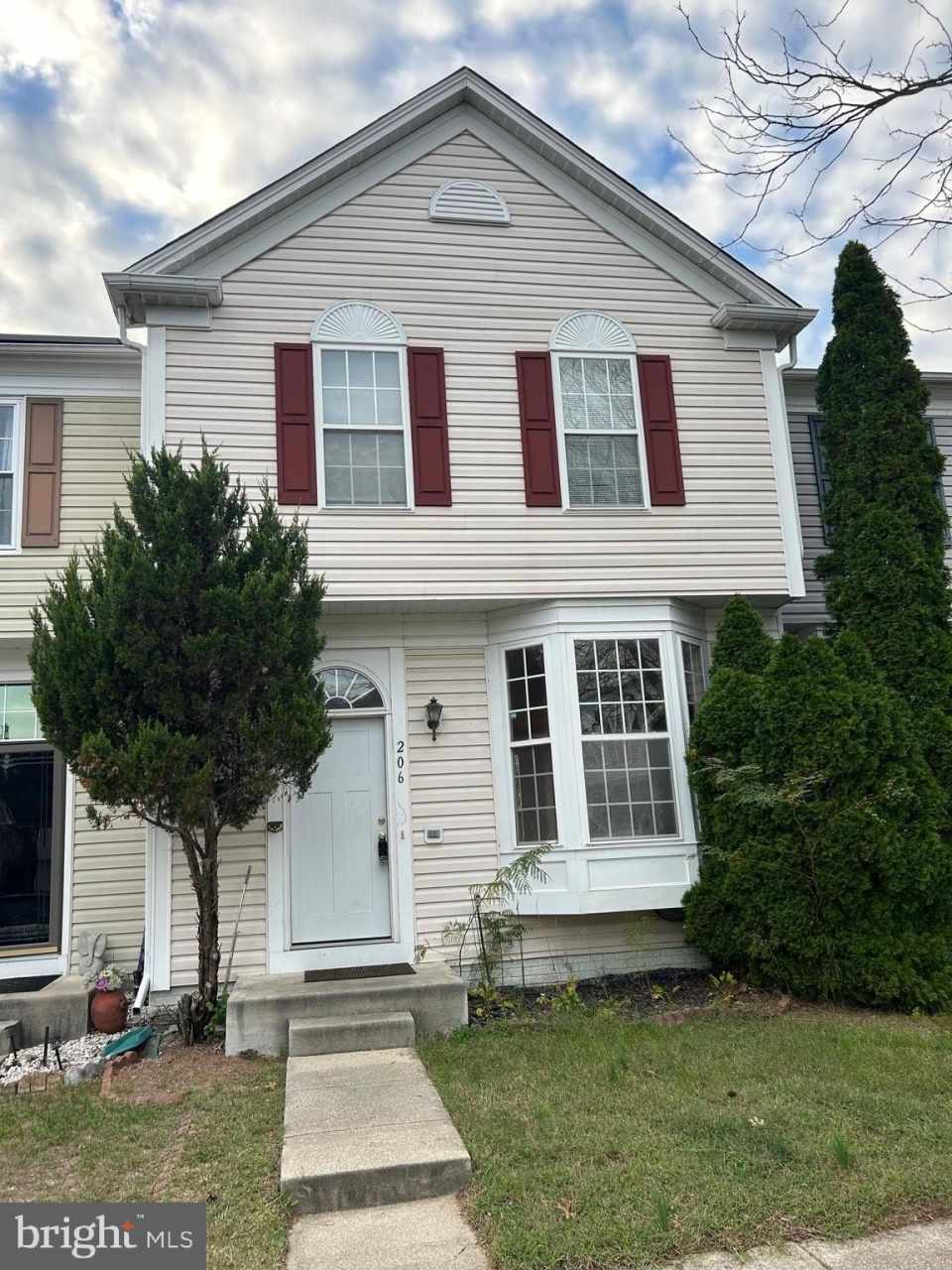 206 ARCADIA SHORES Circle