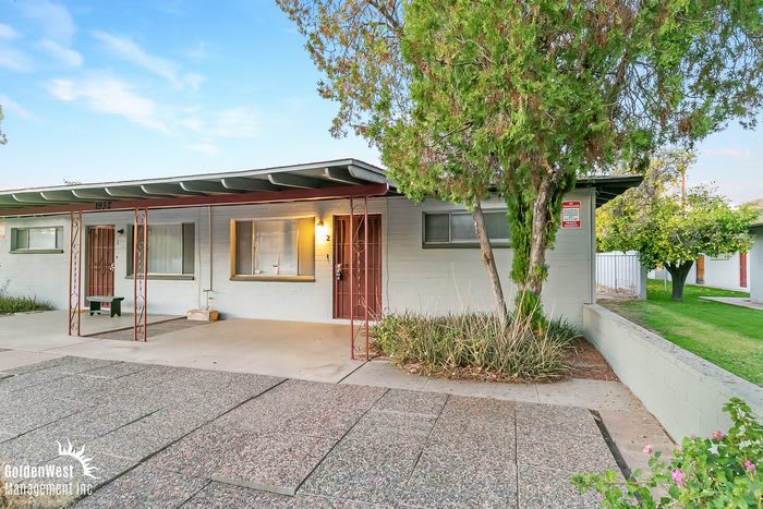 1932 West Berridge Lane