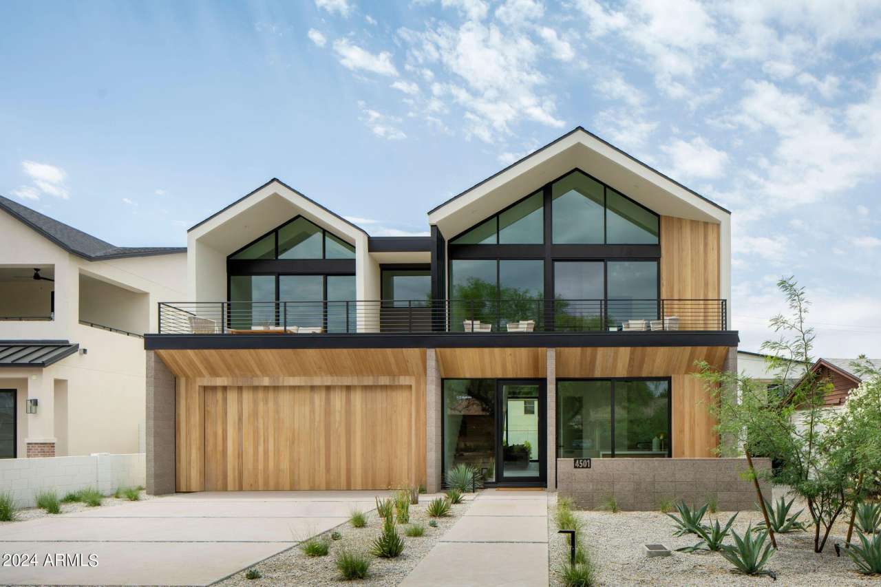 4501 E TURNEY Avenue