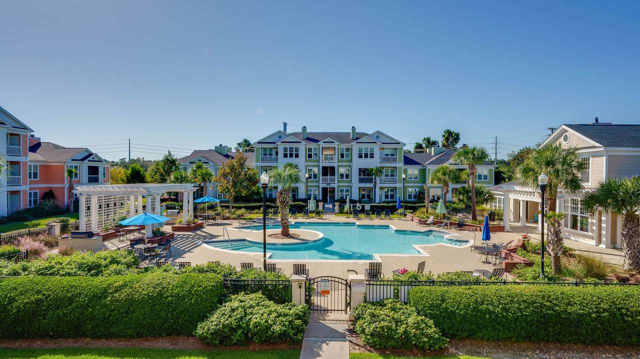 1 Bedroom 1 Bath Condo in Southampton Pointe - Mount Pleasant