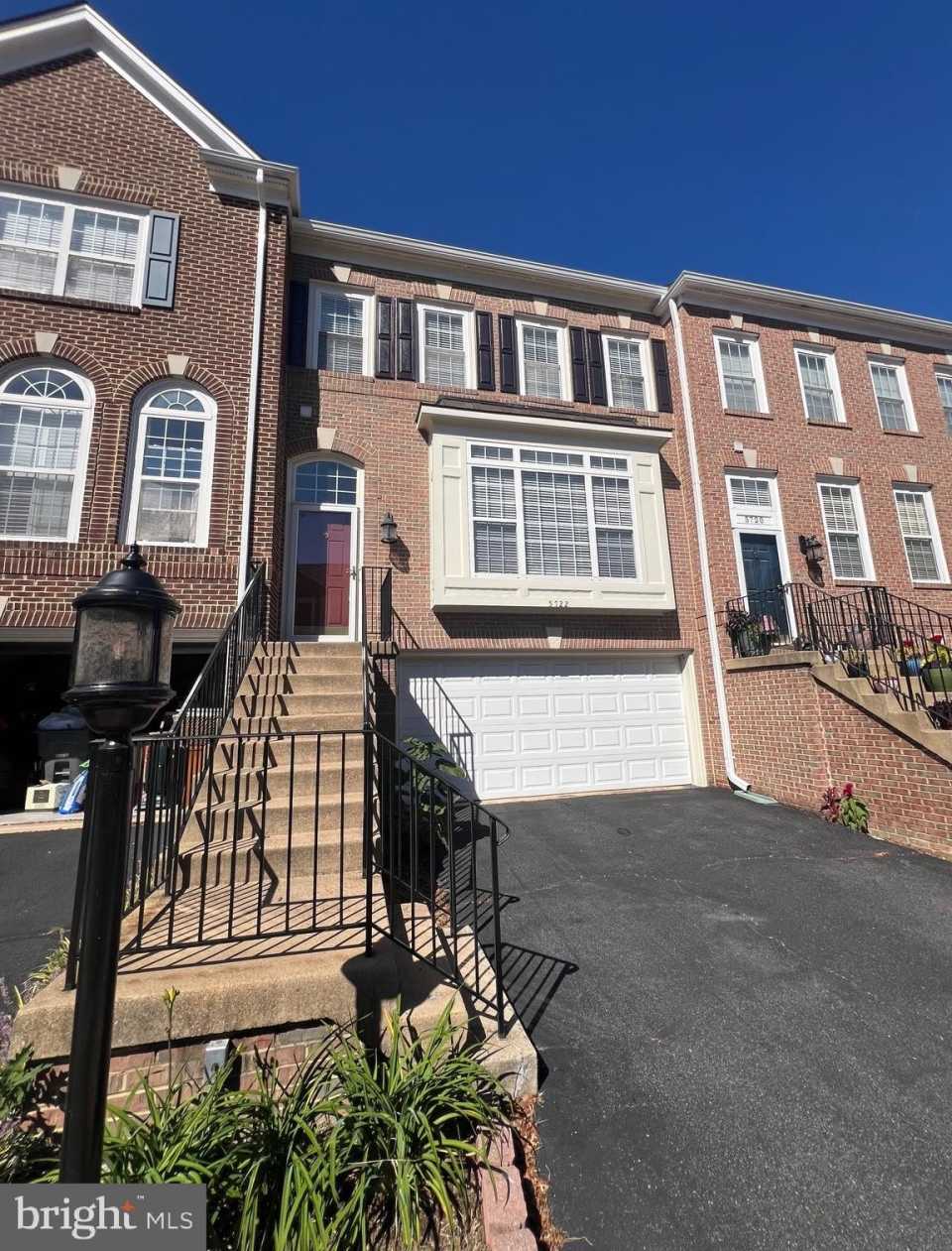 5722 GOVERNORS POND Circle