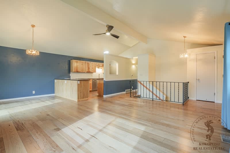 1043 Lakeside Drive - 1