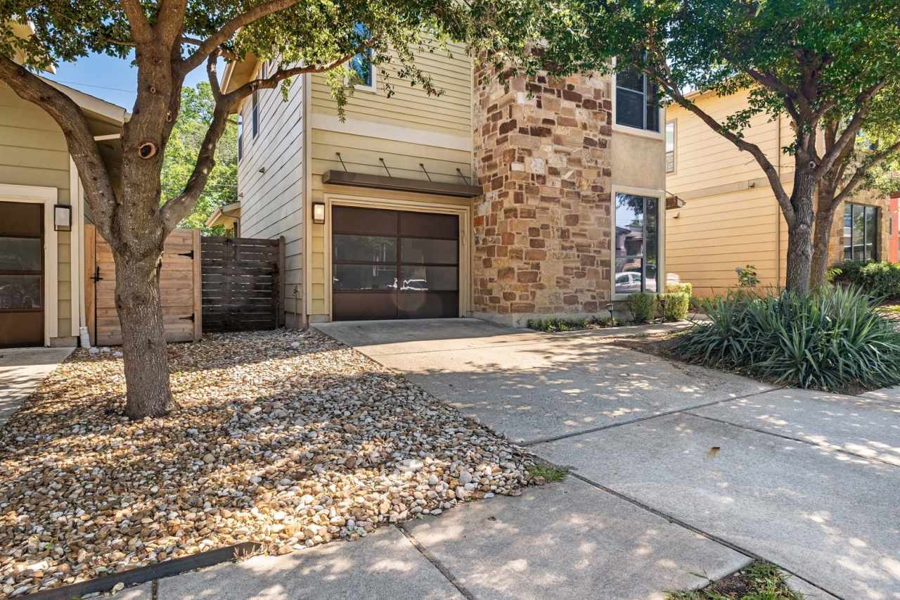 Stunning Modern Home in Desirable 78704 Neighborhood - Spacious 3 Bed, 3 Bath Oasis