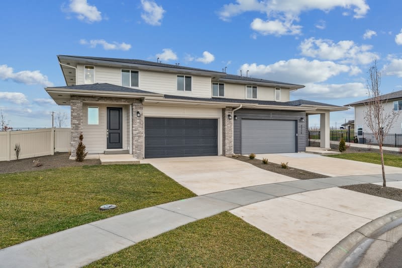 8284 West Grey Alder Drive