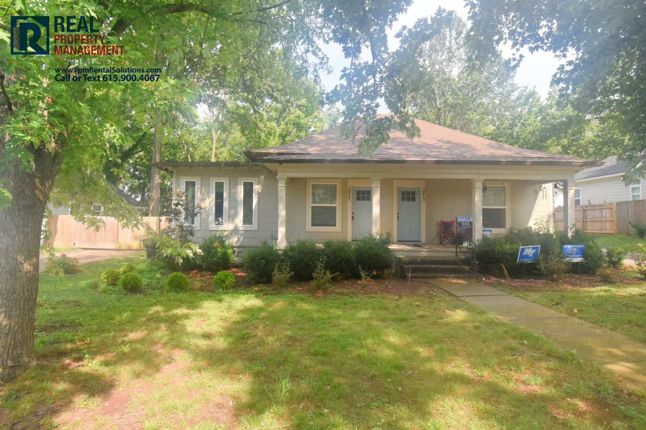 Adorable 2 Bedroom Close to MTSU! Washer  dryer and lawncare included