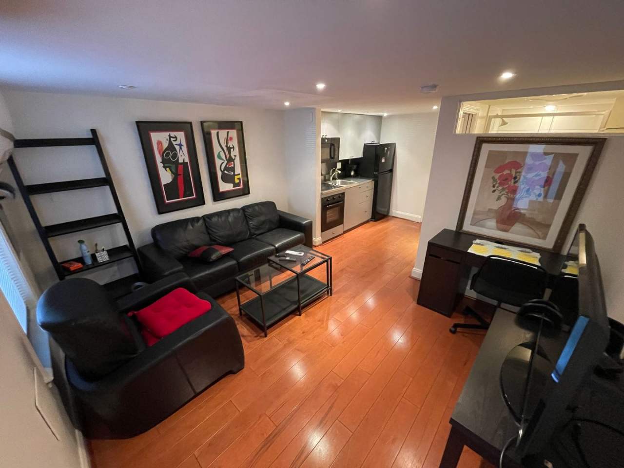 Fully Furnished English Basement near Capitol Hill