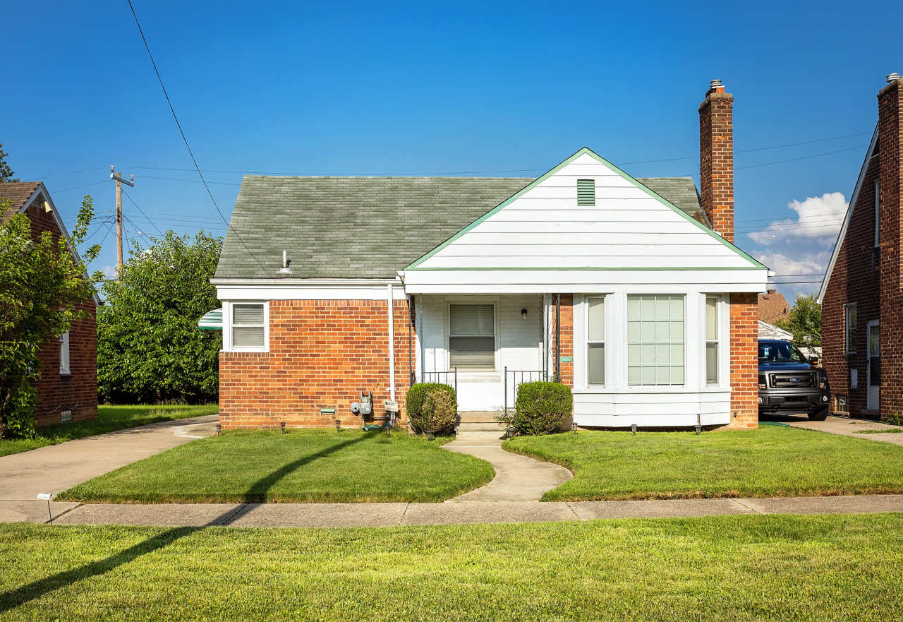 9238 Artesian Street