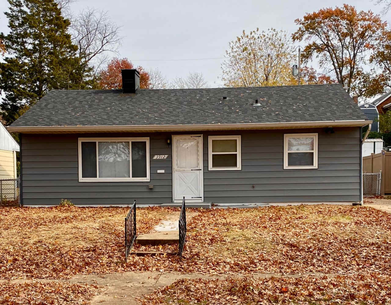 COMING SOON! Beautiful 3B 1b home in Lindenwood Park