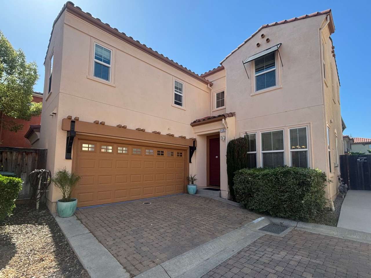 Gorgeous 4 Bed, 3 Bath in Brentwood