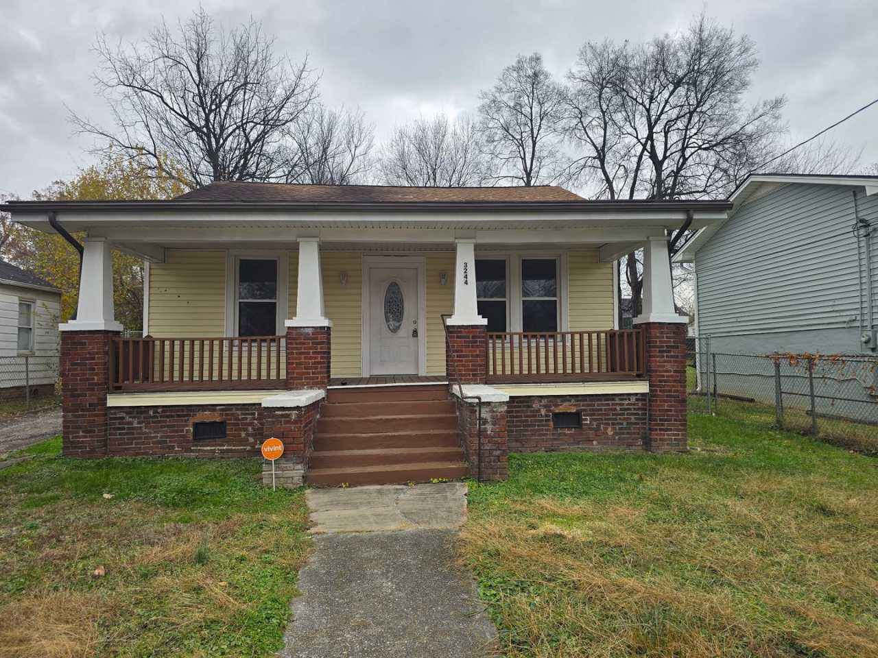 Knoxville 37914 - 3 bedroom 1 bath - call Lisa Vineyard or Shannon Russell 865-216-9334.