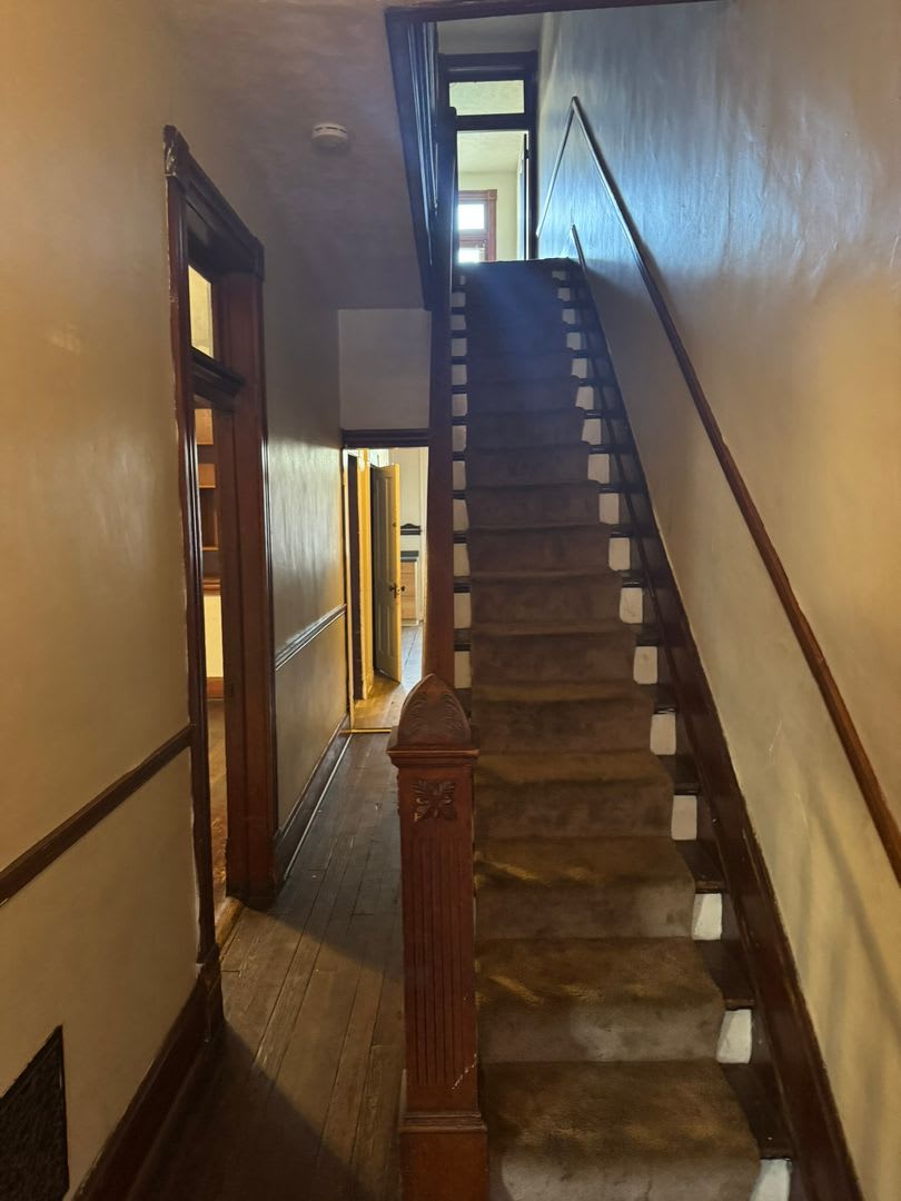 4 bedroom, 1 bath, half double