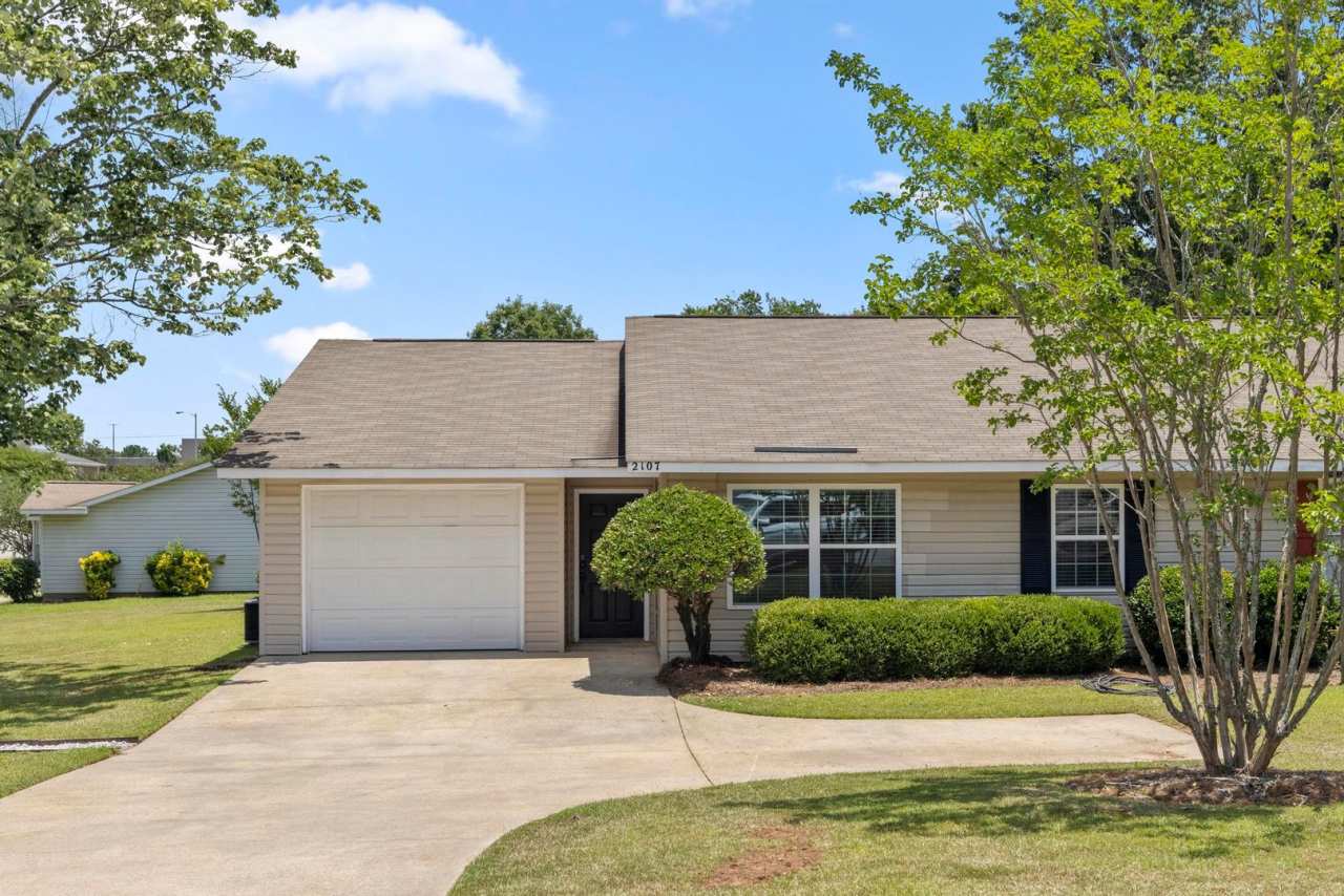 3/2 Duplex Close to Tiger Town- Available July!