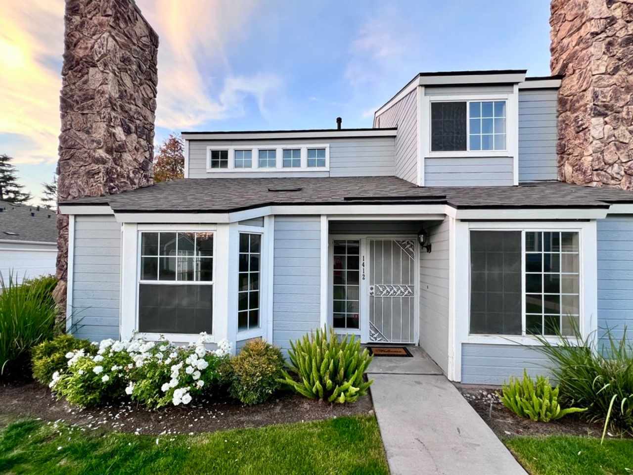 $2,195 Villa  Barstow, 3 Bedroom Condo - Plymouth Rock Way, Clovis