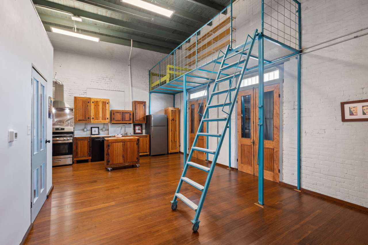 1500 East Madison Street