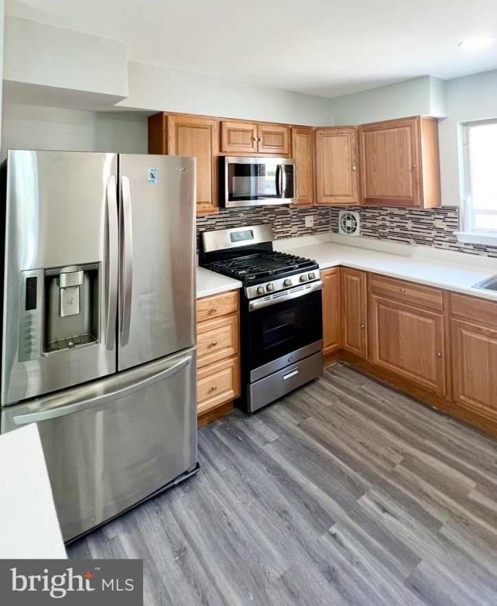 7806 SUMMERDALE Avenue unit: 1St