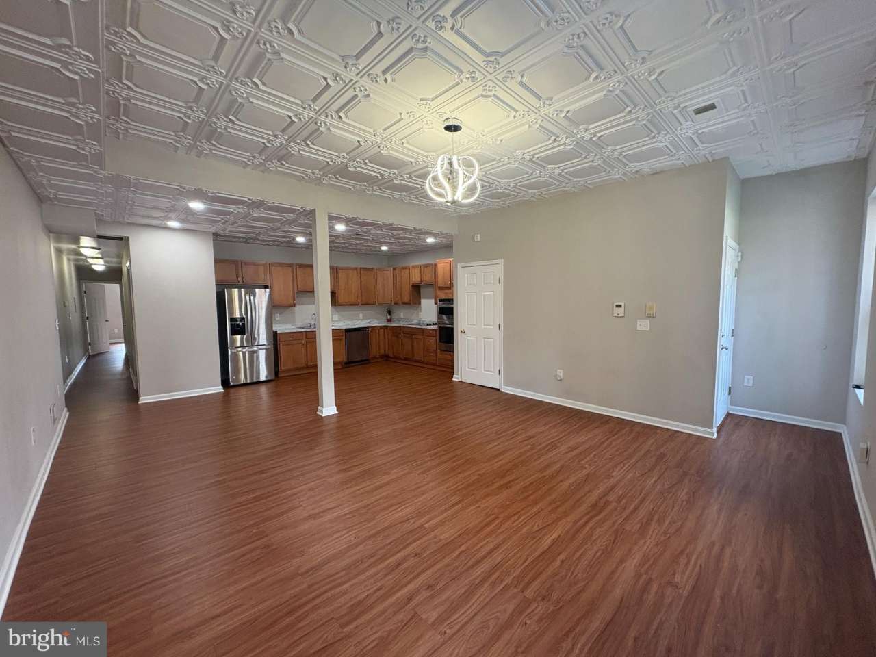 222 N LIBERTY Street unit: 3