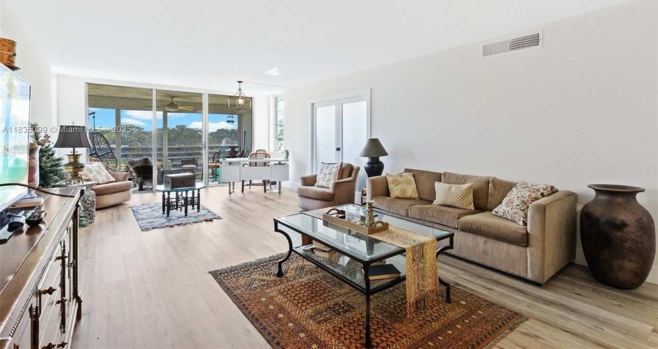 802 Cypress Grove Ln