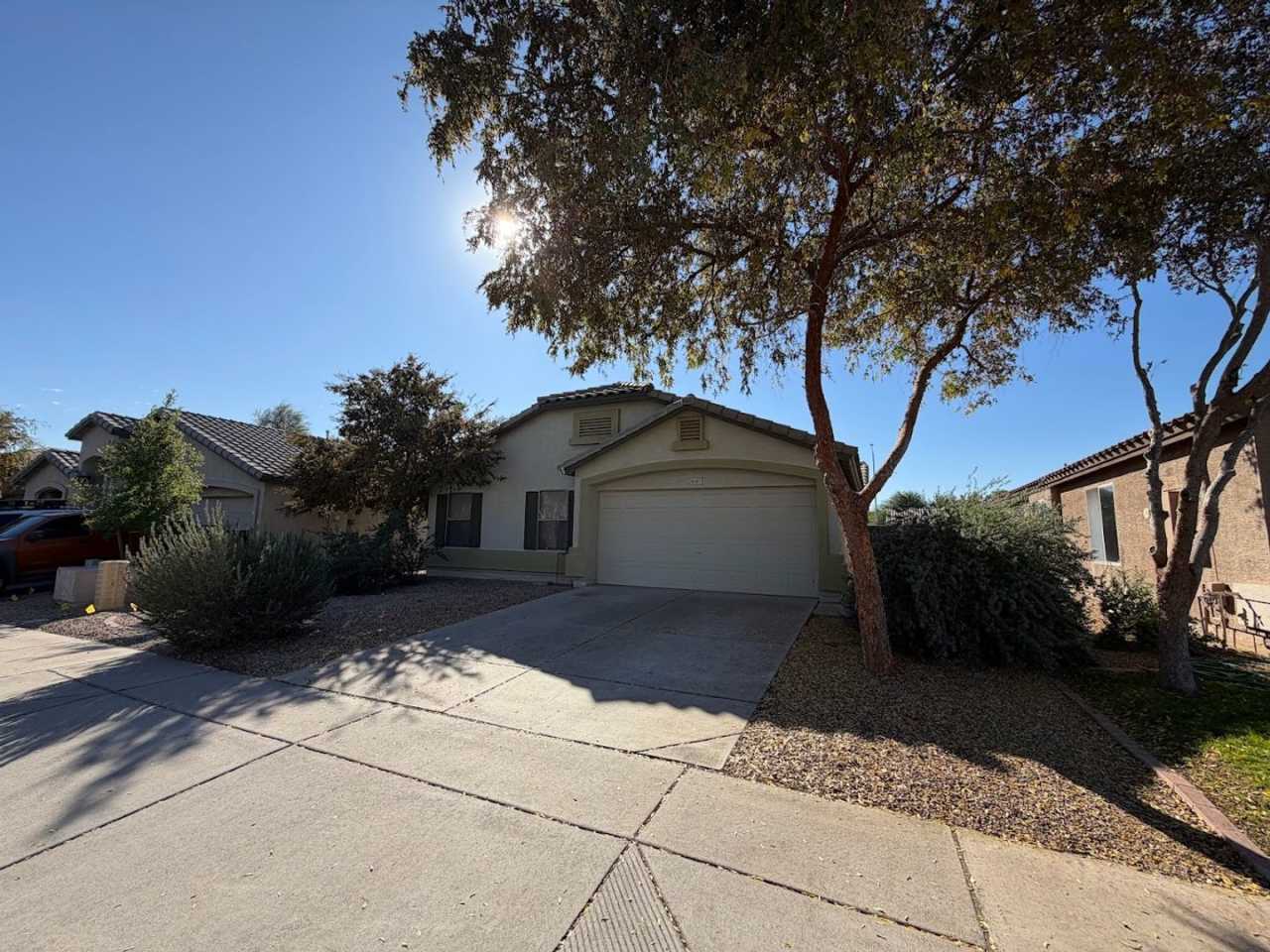 Beautiful 4 Bedroom Home for Rent in Goodyear!
