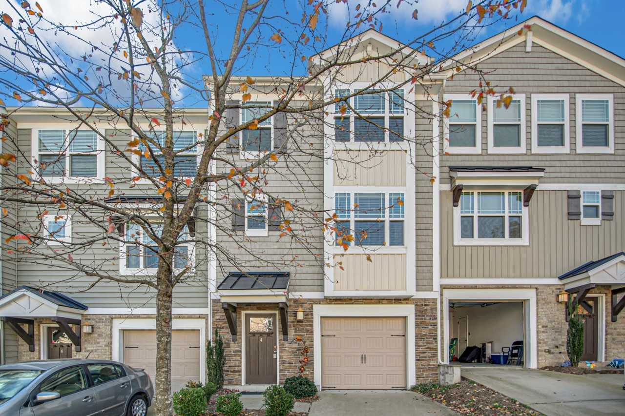 4 Prairie View Court - 1