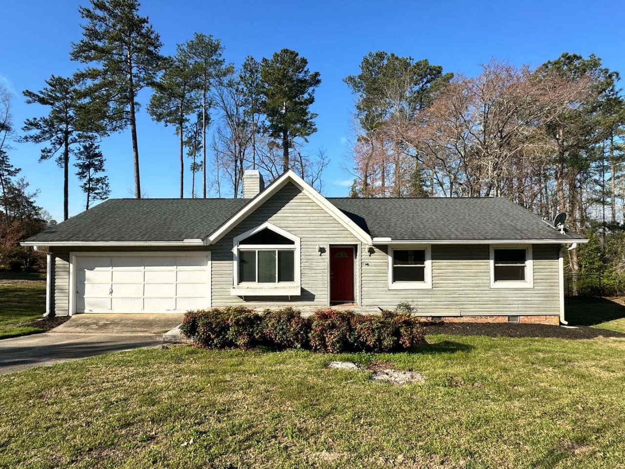 3 Bed/2 Bath in Harlem, GA with Sunroom  Garage