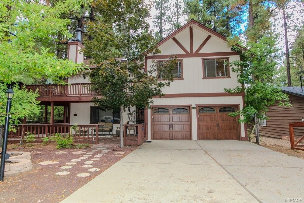 41984 Mapleleaf Drive