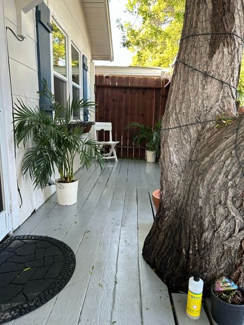 609 1/2 Milwood Avenue