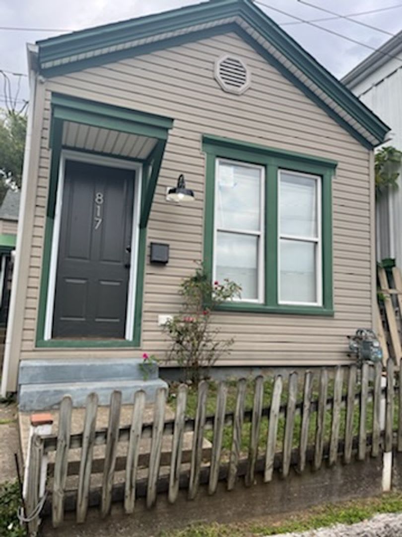Beautifully Renovated 2-bedroom Home in Shelby Park!