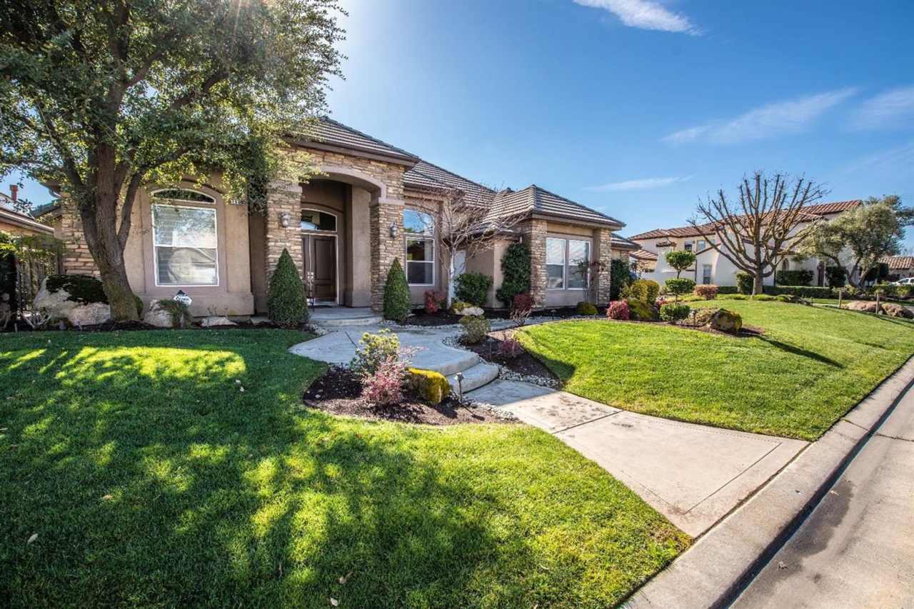 Luxury Unfurnished Single-Story Custom Home for Lease in Copper Ridge