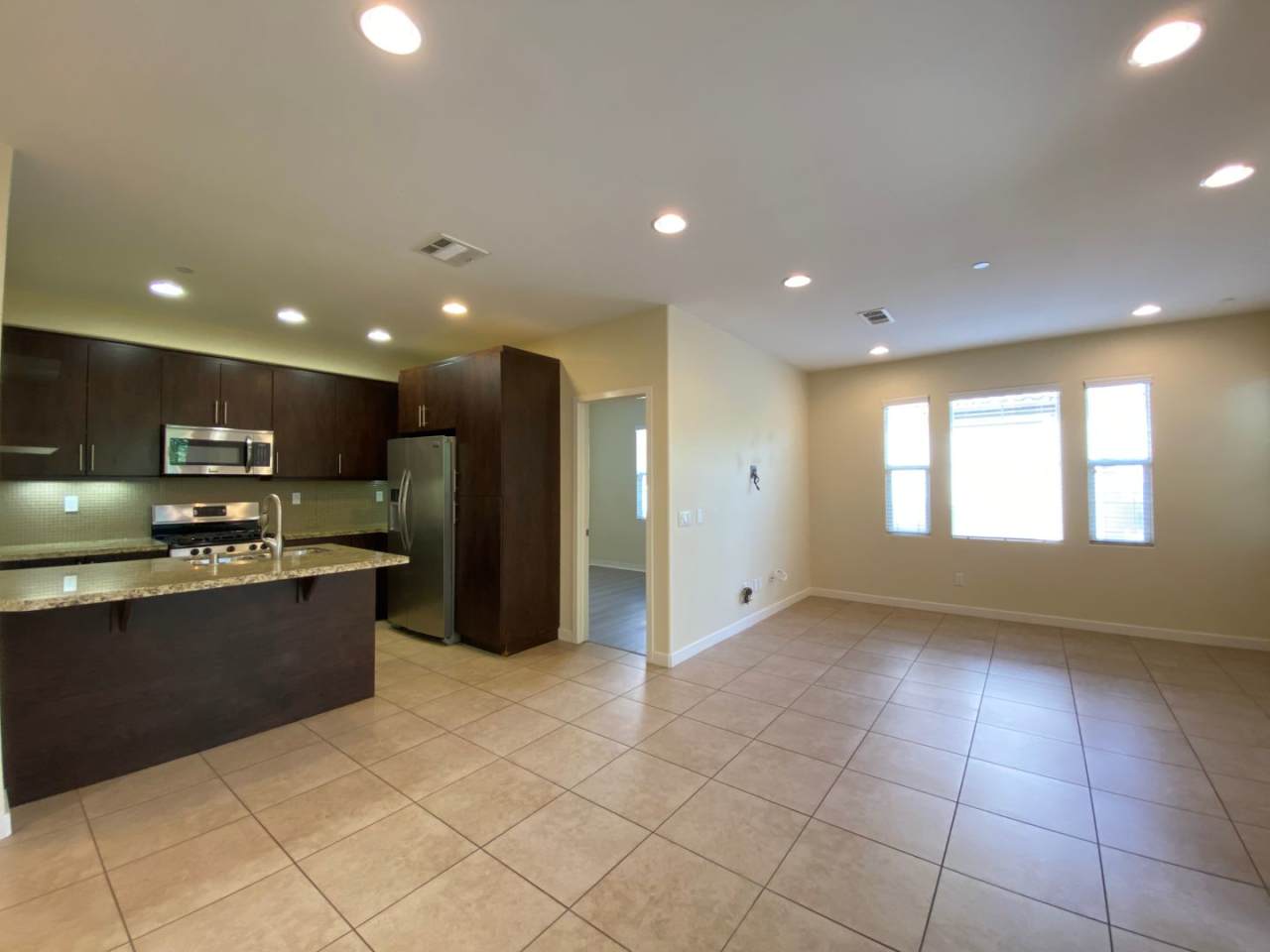 3bedroom 3 bath home in the Solaire Community in San Marcos
