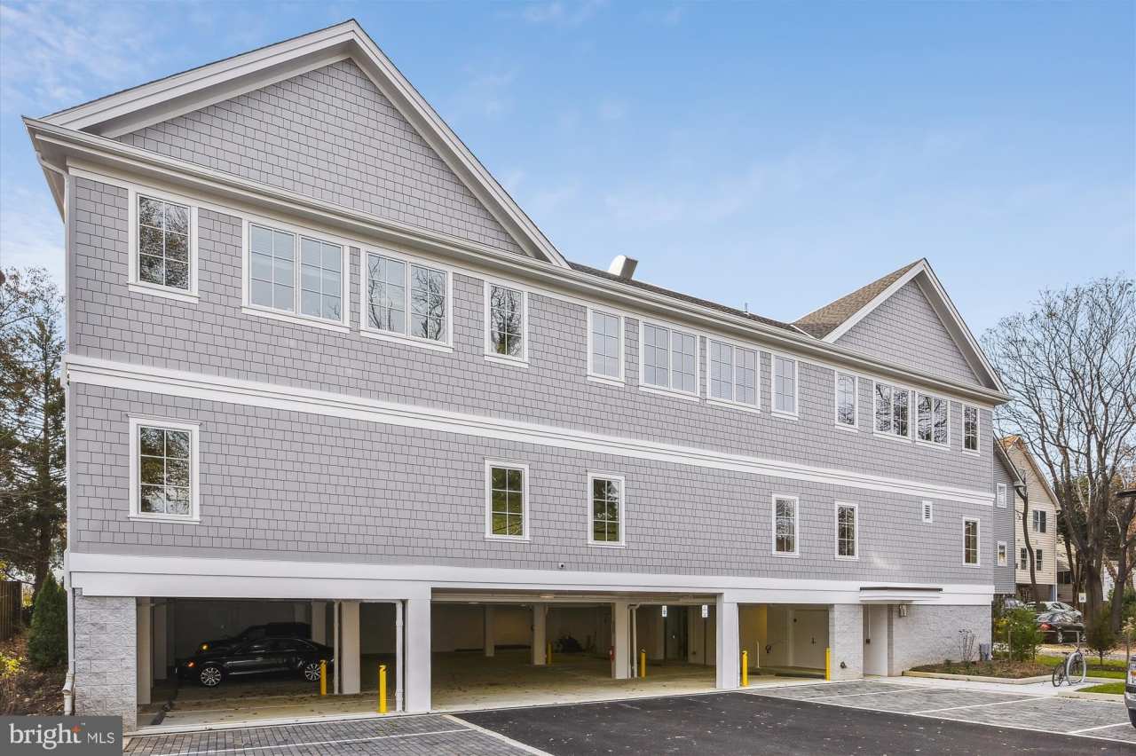 106 ANNAPOLIS Street unit: 203