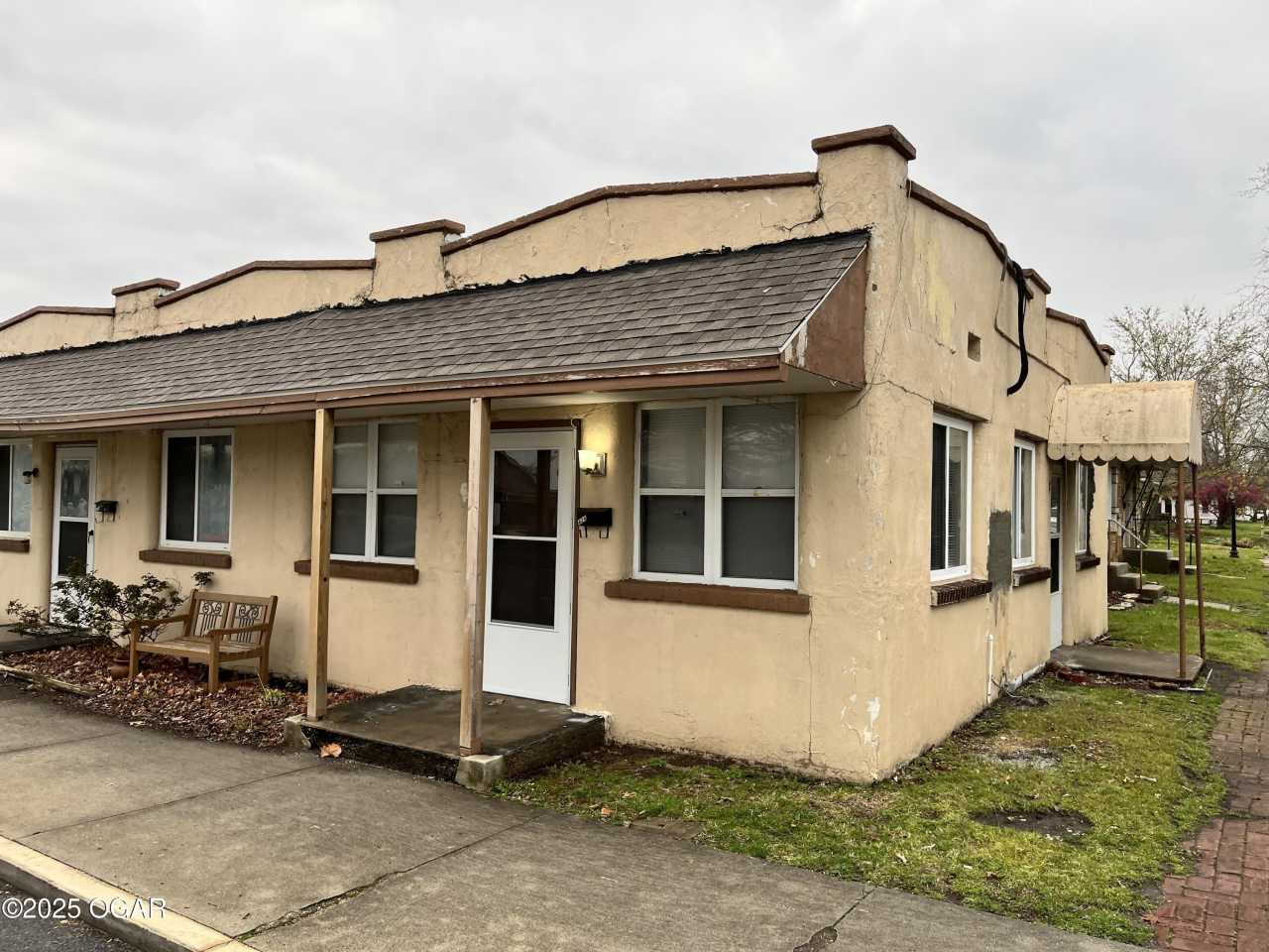 424 W Daugherty Street