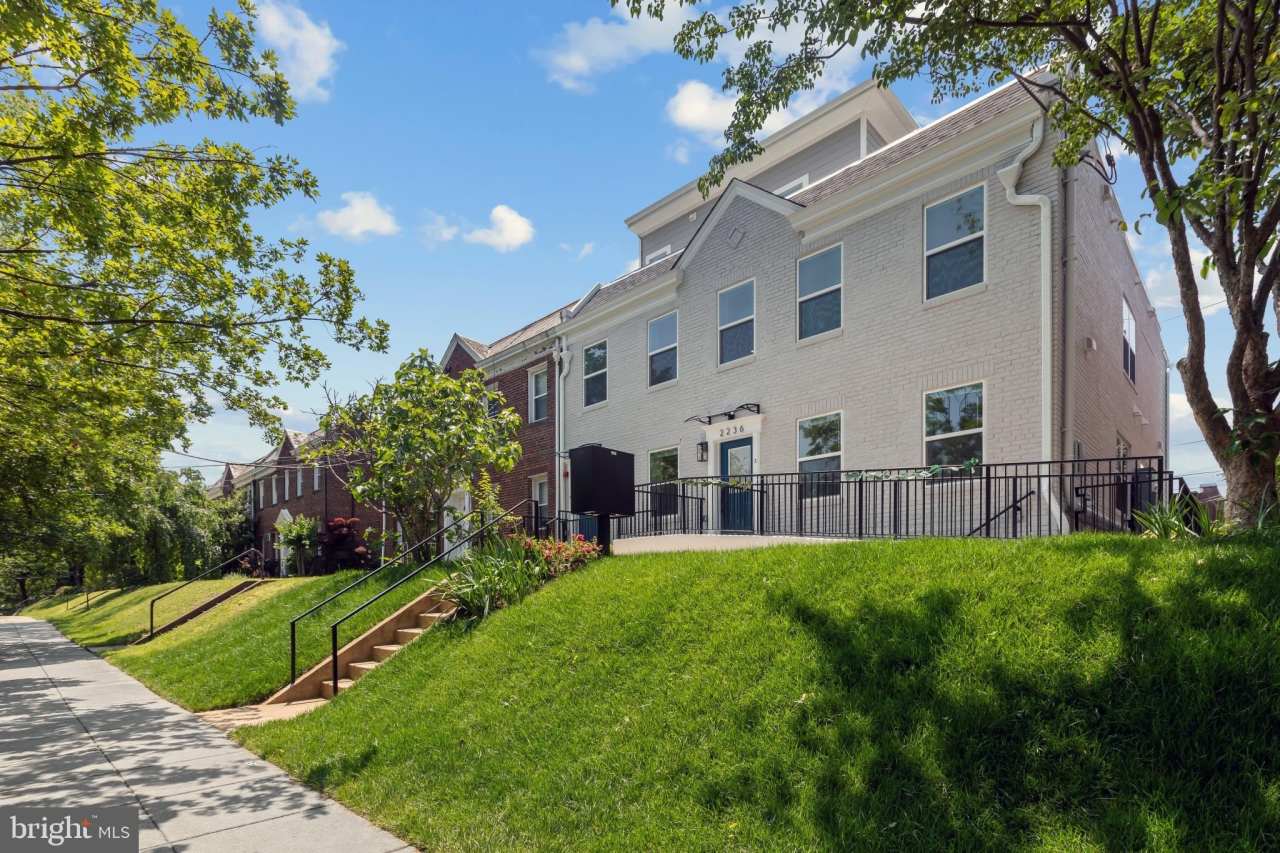 2236 40TH Street NW unit: Five