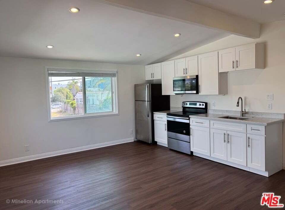 1813 12th Street unit: G