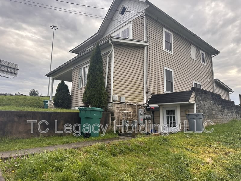 388 Broaddus Avenue - C