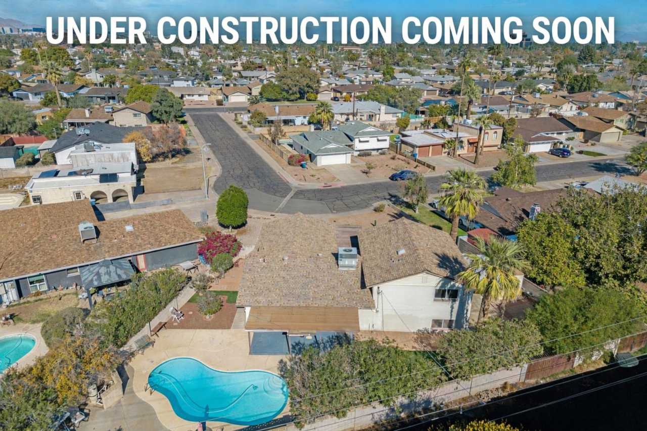 5 Bedroom/4 Bath Remodeled Home Close to ASU