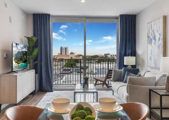 1110 NW 1st St Unit D21