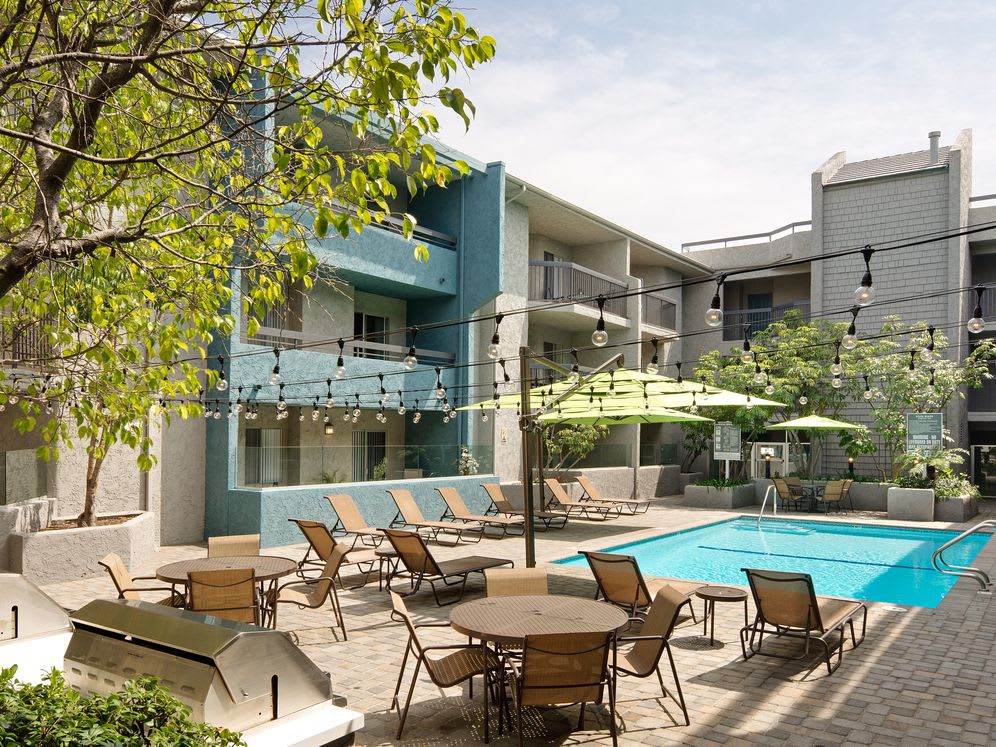 eaves Old Town Pasadena