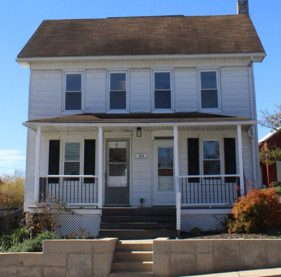 2 Story Colonial - MOVE IN SPECIAL - Newly Reduced Rent