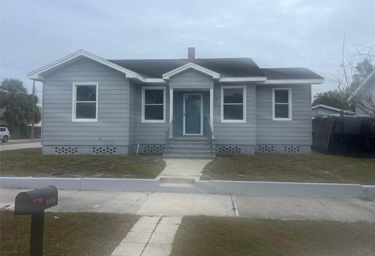 2323 W NORTH B STREET